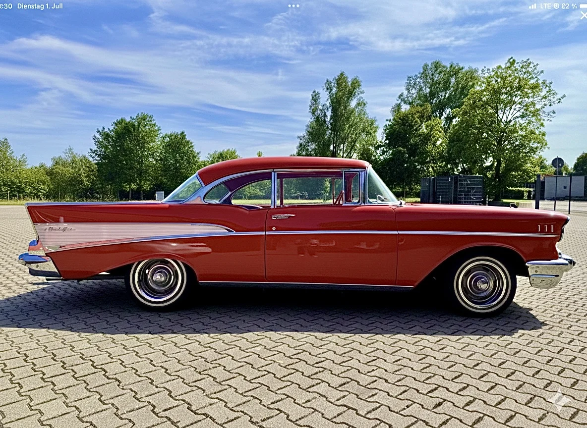 Oldtimer Vermietung Hochzeit - Aachen, Düren und Köln Chevrolet Bel Air rot mit Fahrer